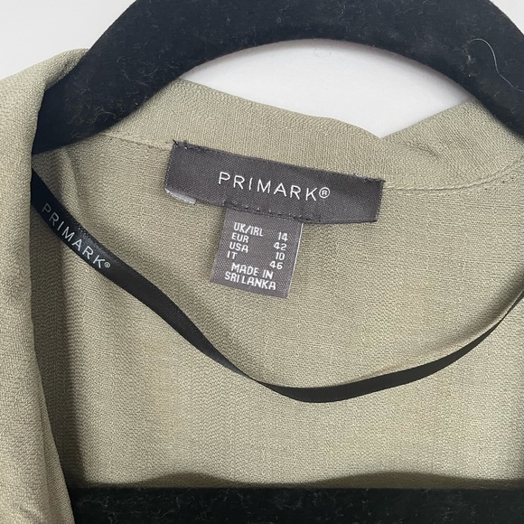 Olive green light weight cardigan style jacket - Picture 3 of 3